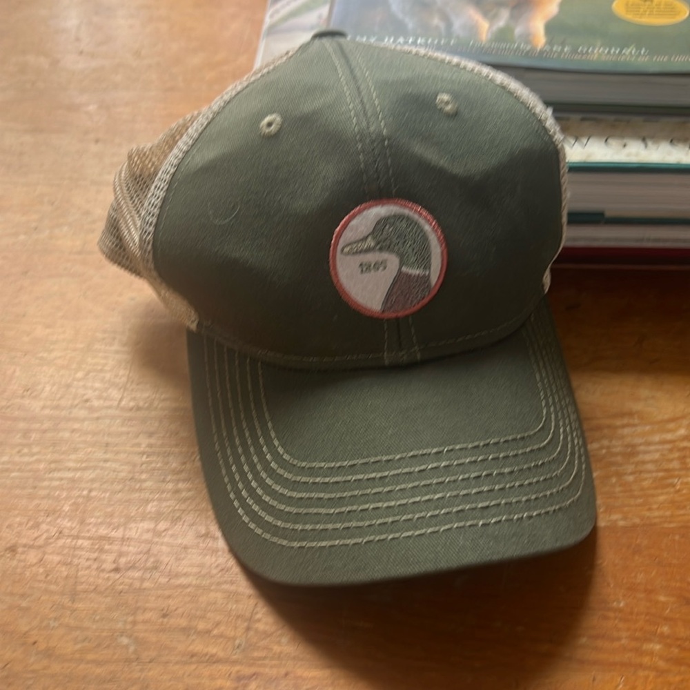 Duck Head Circle Patch Mallard Logo Trucker Hat Adjustable green Unisex Cap